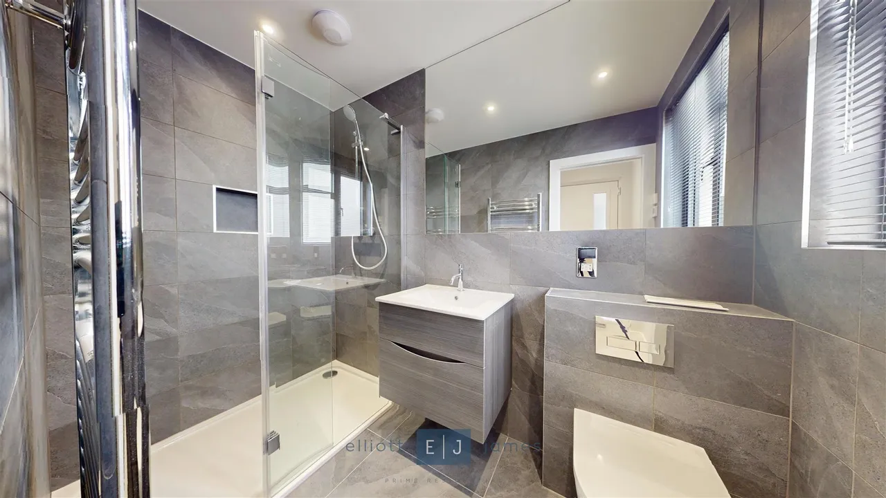 High Road, Loughton, IG10, photo 9