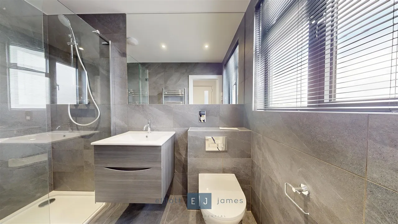 High Road, Loughton, IG10, photo 8