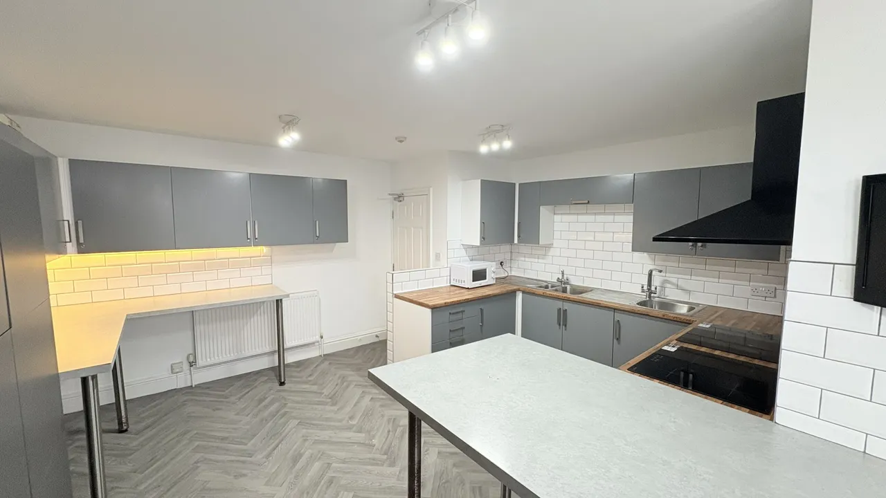 Bow Lane, Preston, Lancashire, PR1 8ND, photo 4