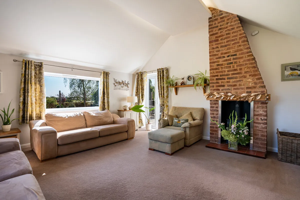 Worcester Road, Earls Croome, WR8, photo 6