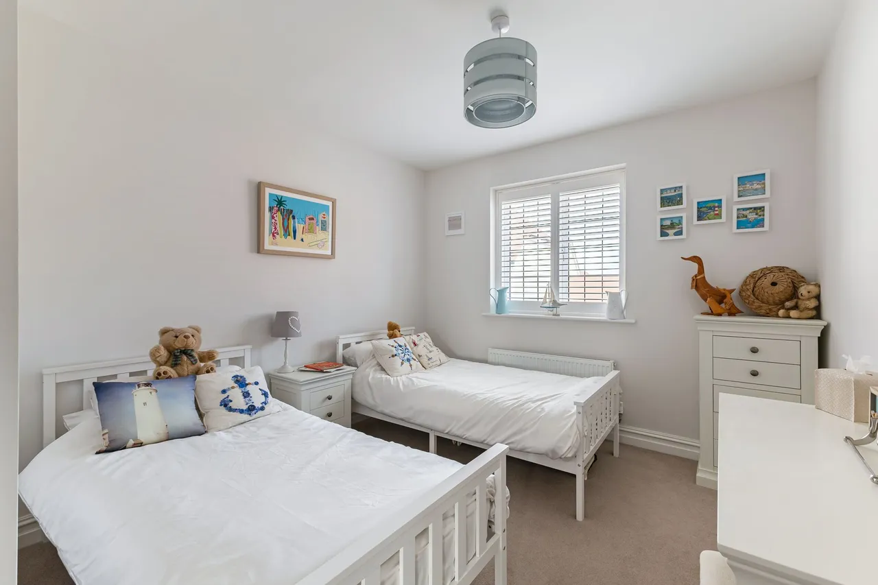 Beagle Lane, Cranleigh, GU6, photo 15