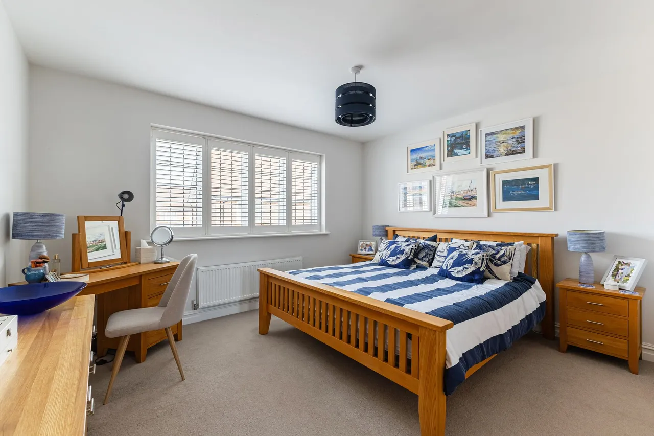 Beagle Lane, Cranleigh, GU6, photo 11