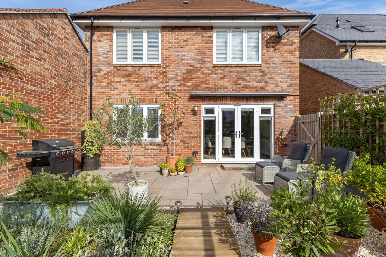 Beagle Lane, Cranleigh, GU6, photo 18