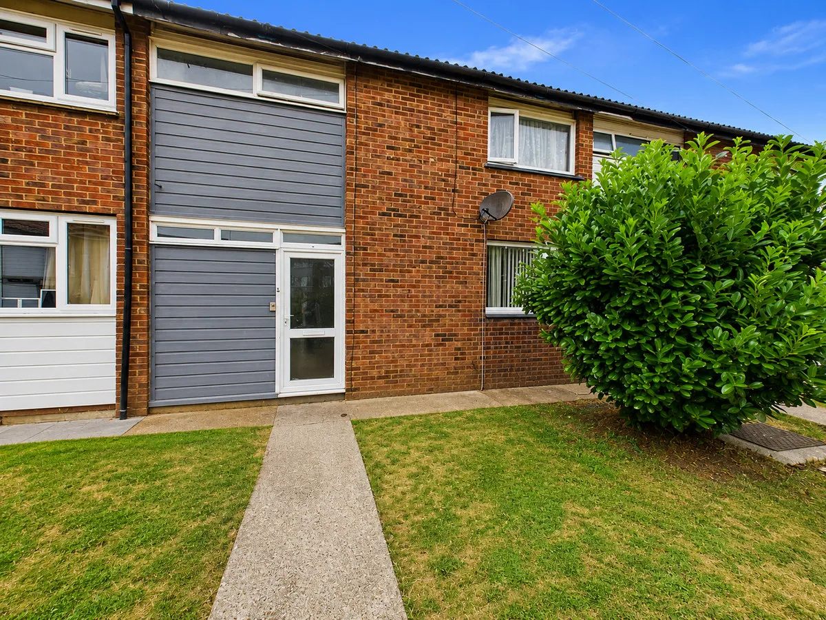 3 bed property for sale, Seventh Avenue, Canvey Island, SS8