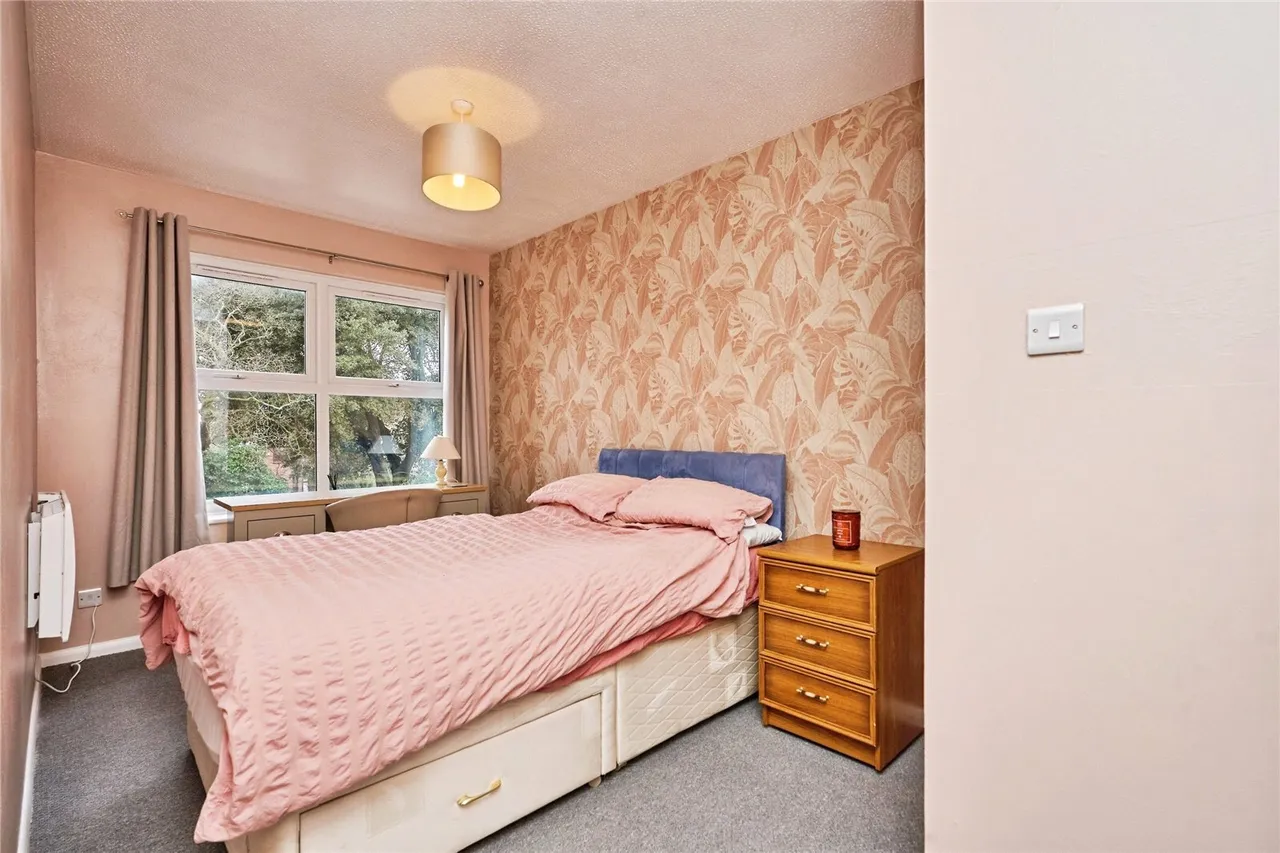 York Avenue, East Cowes, PO32, photo 7