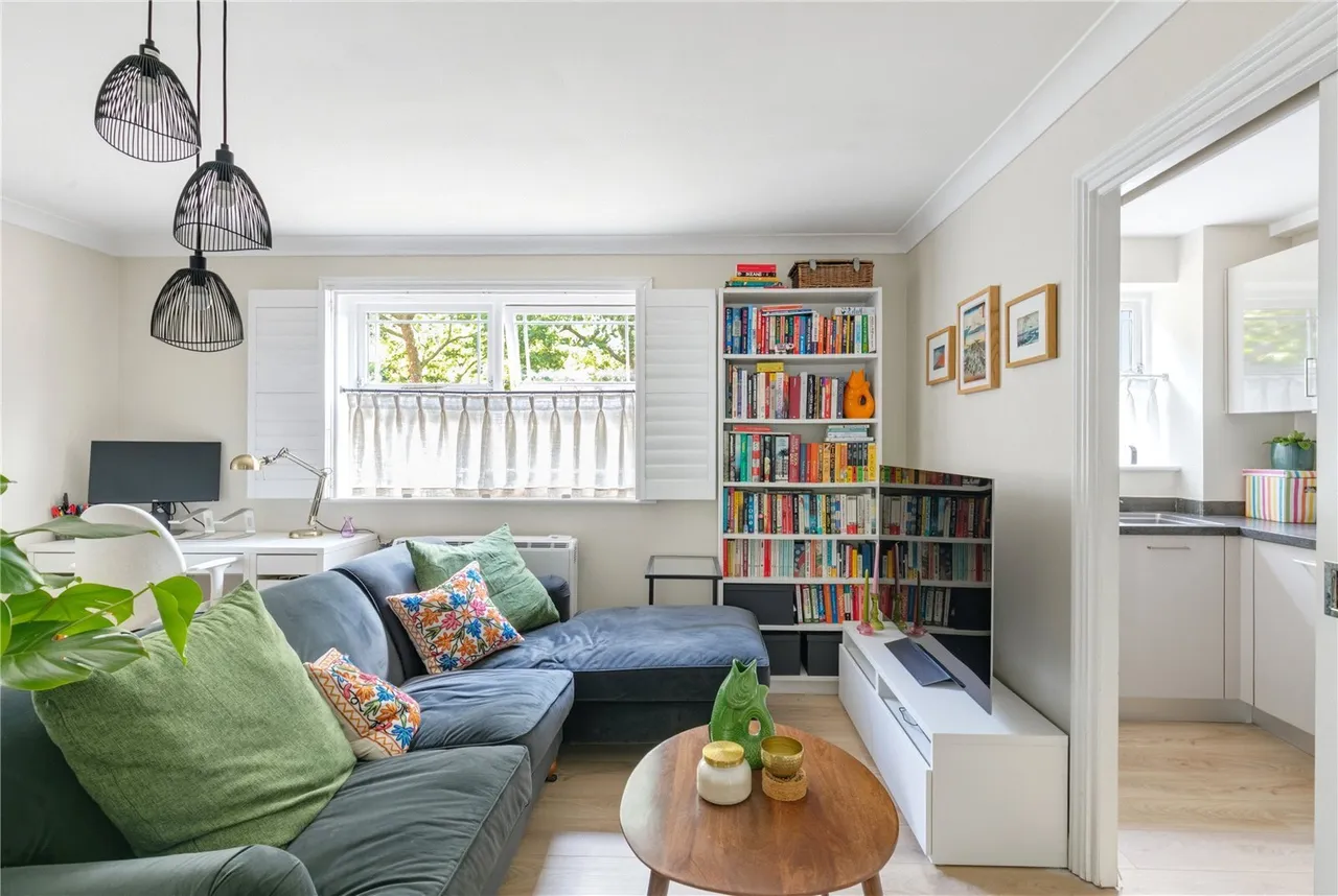 Nevinson Close, London, SW18, photo 7