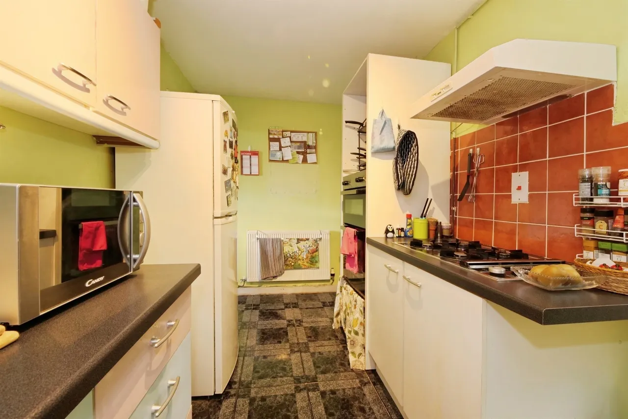 Long Row, Ferndale, CF43, photo 11