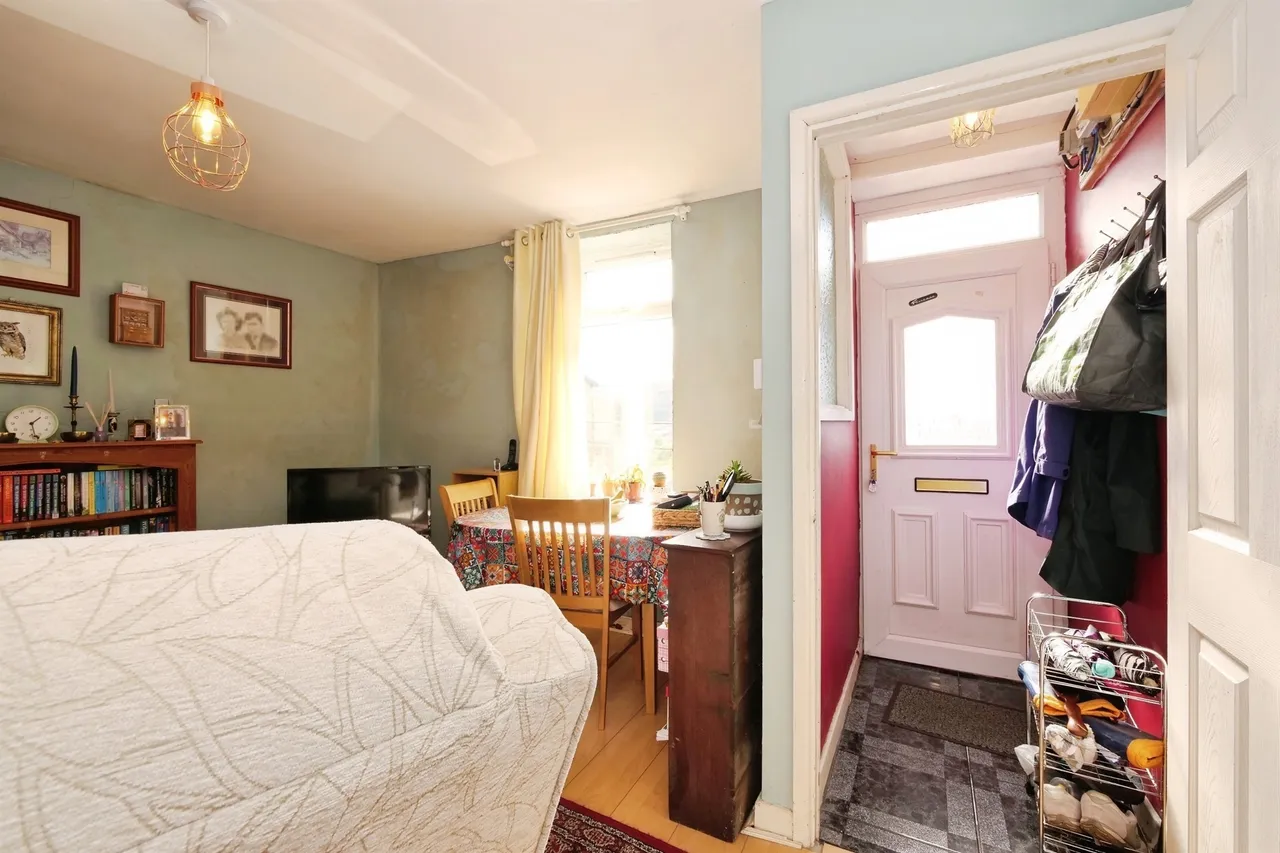 Long Row, Ferndale, CF43, photo 7