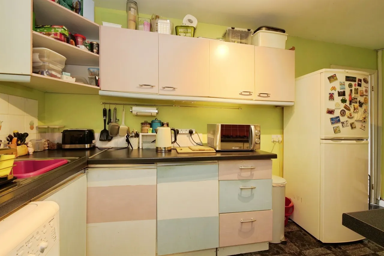 Long Row, Ferndale, CF43, photo 10