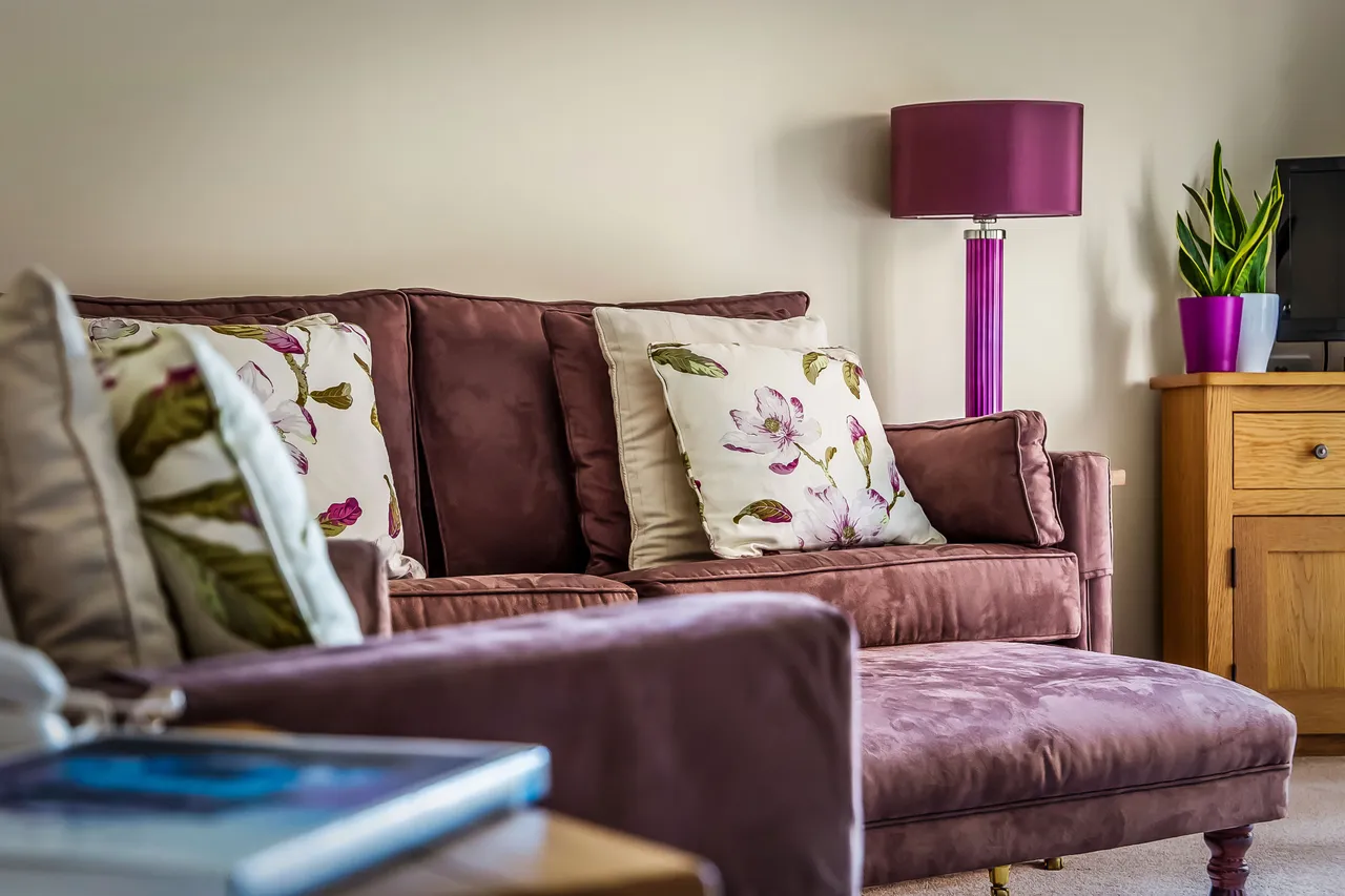 Kingston Avenue, Leatherhead, KT22, photo 5