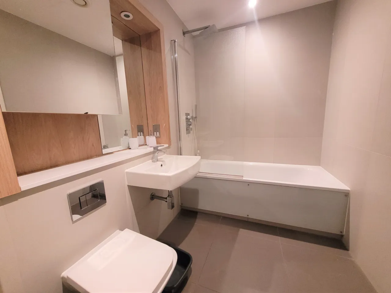 High Street, Slough, SL1, photo 5
