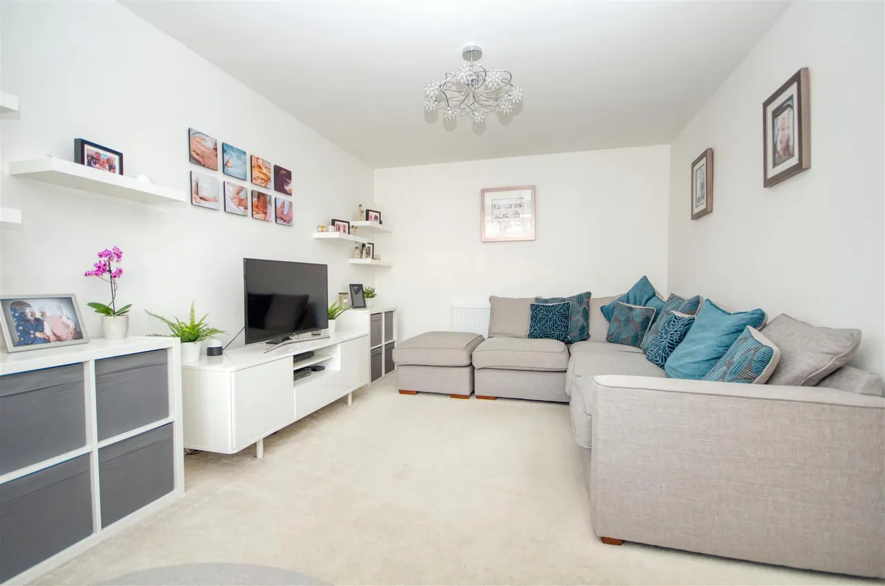 Hilly Field Close, Boorley Park, Botley, Southampton, SO32 2GR, photo 2