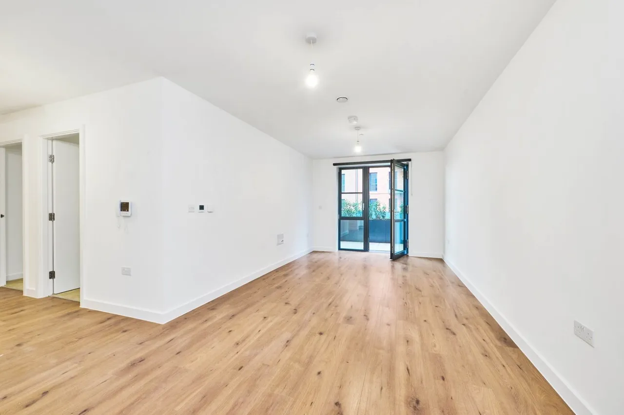 New Road, Dagenham, RM9, photo 4