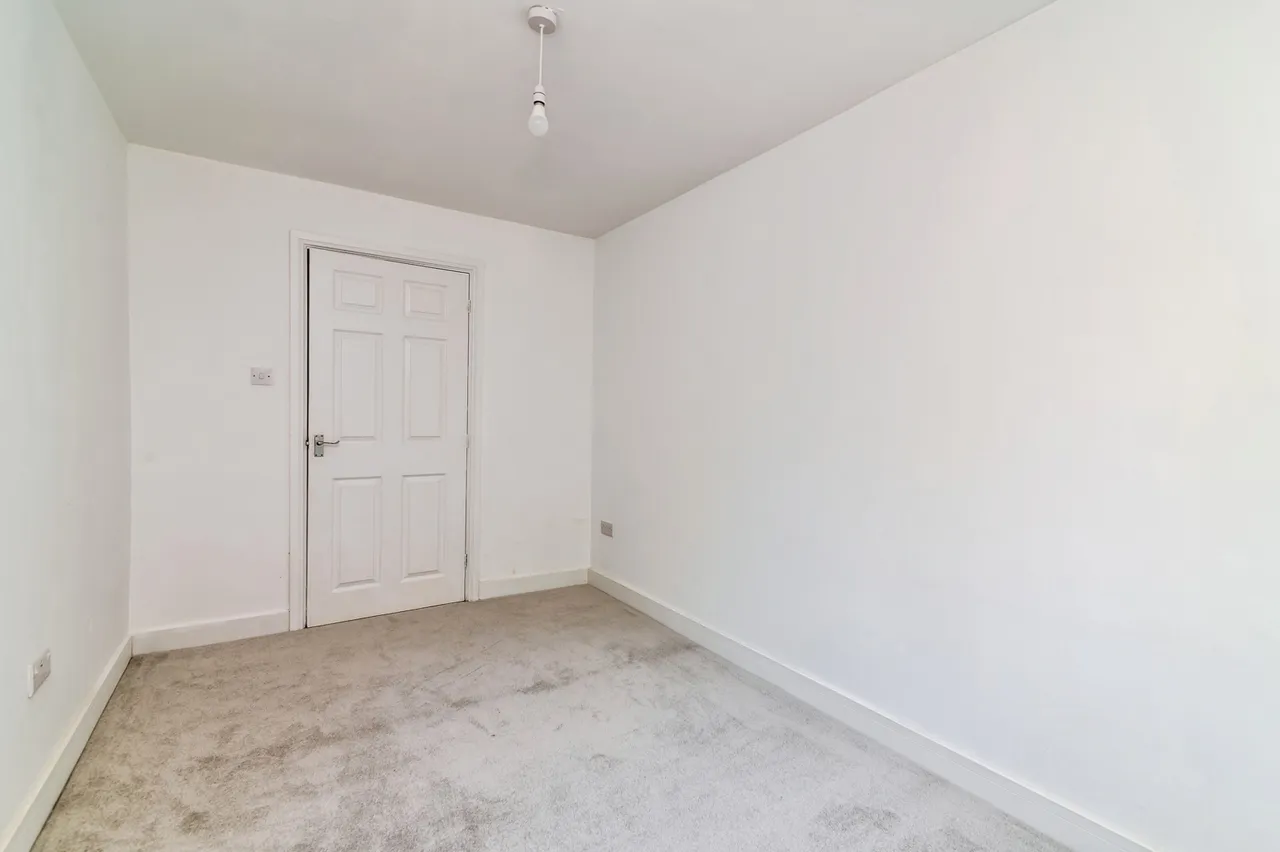 Southdale Road, Carlton, Nottingham, Nottinghamshire, NG4, photo 13