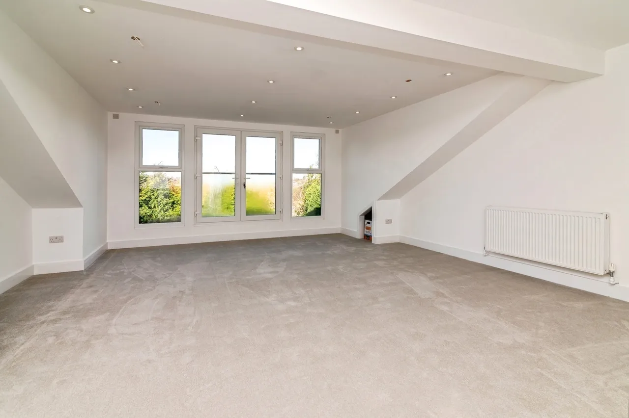 Southdale Road, Carlton, Nottingham, Nottinghamshire, NG4, photo 5