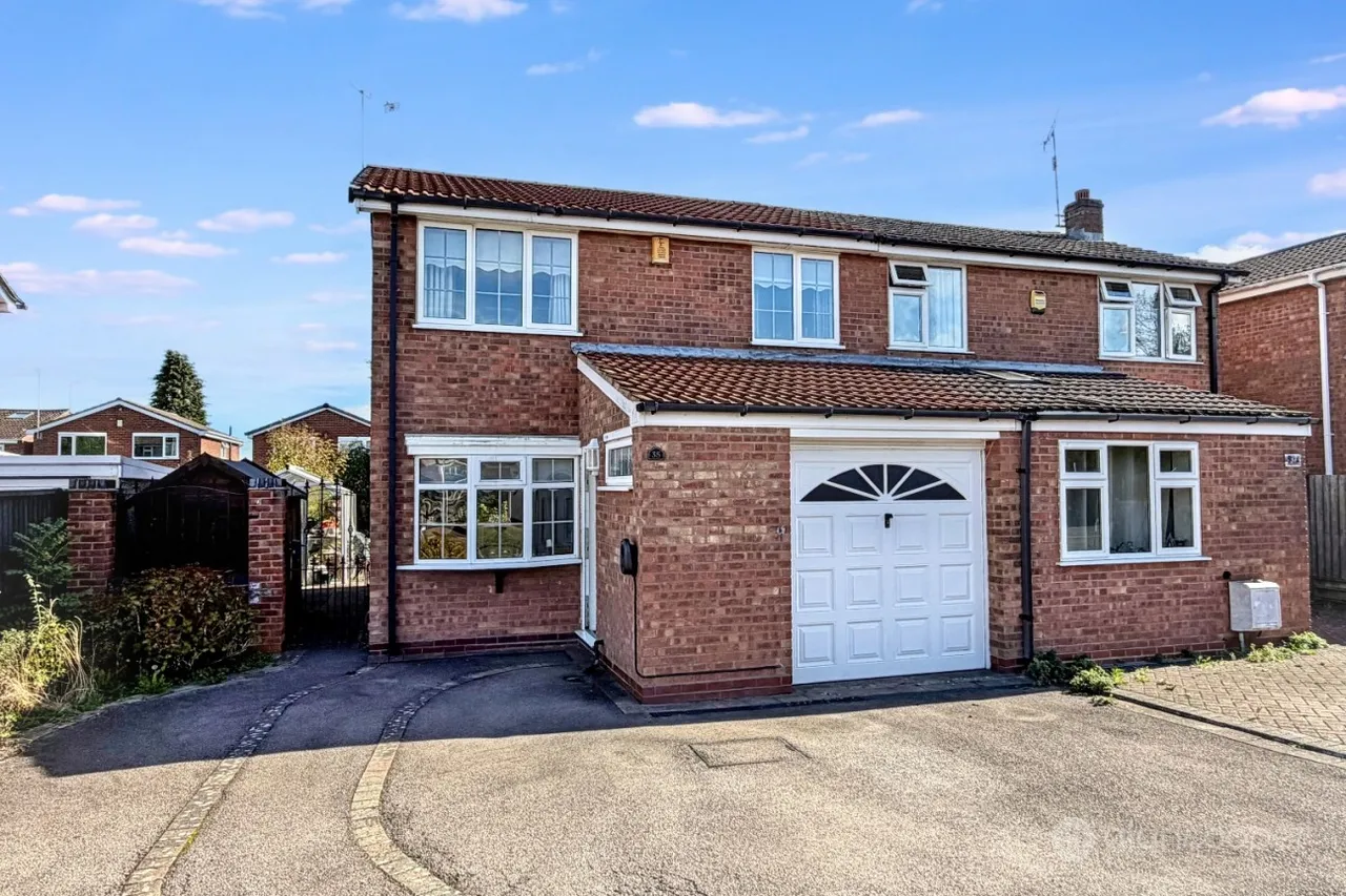 3 bed house for sale, Leaward Close, Stockingford, CV10