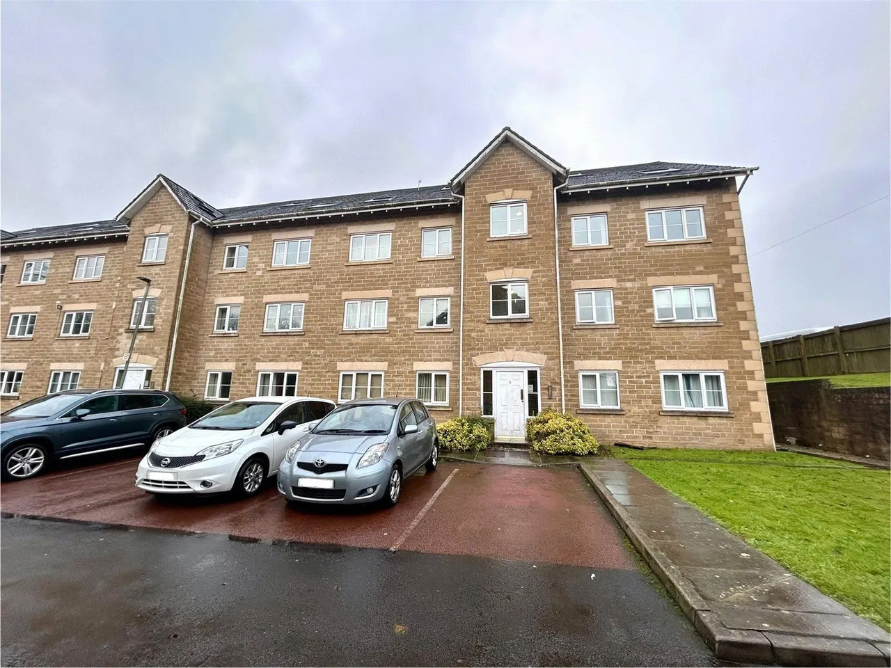 2 bed flat for sale, Tinker Brook Close, Oswaldtwistle, BB5