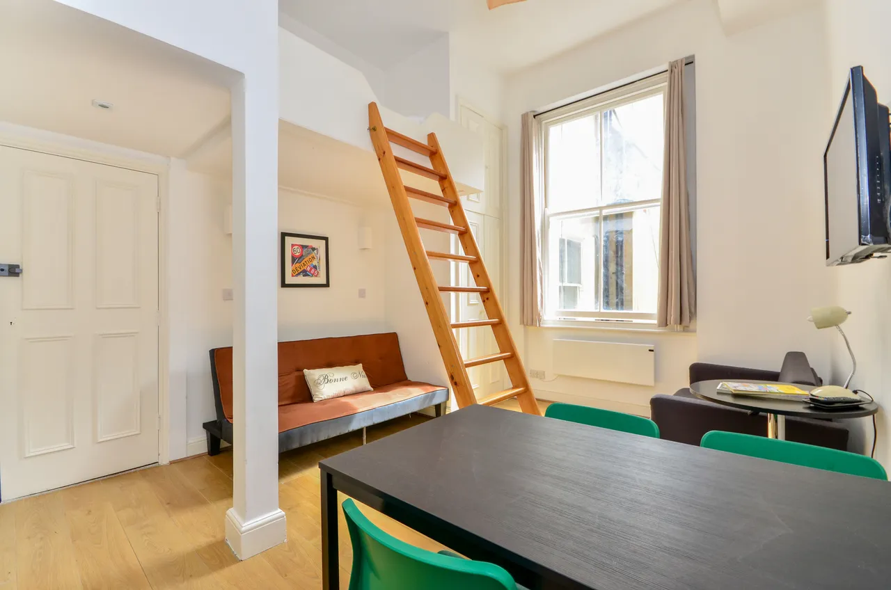 flat to rent — Flat 9, 6 Collingham Place, London