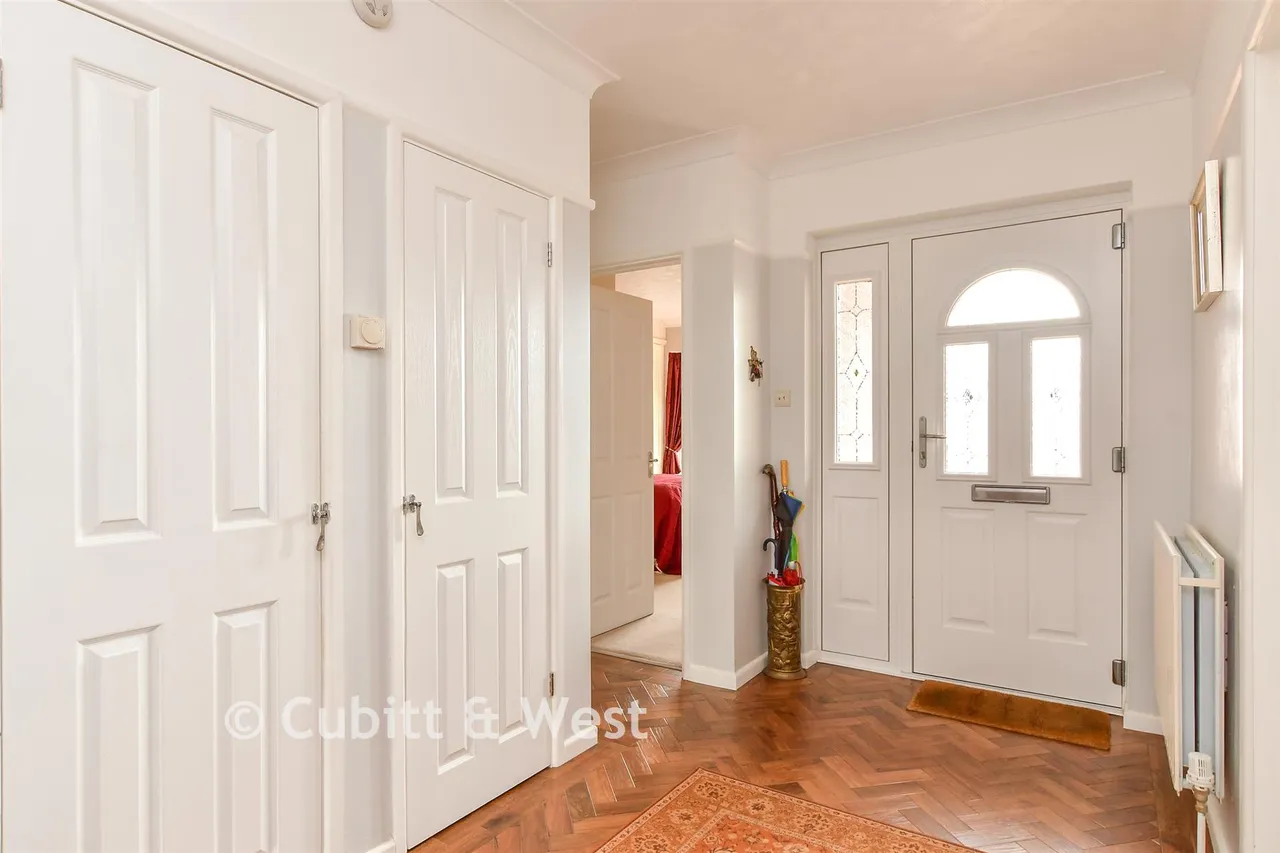 Chute Avenue, Worthing, BN13, photo 3