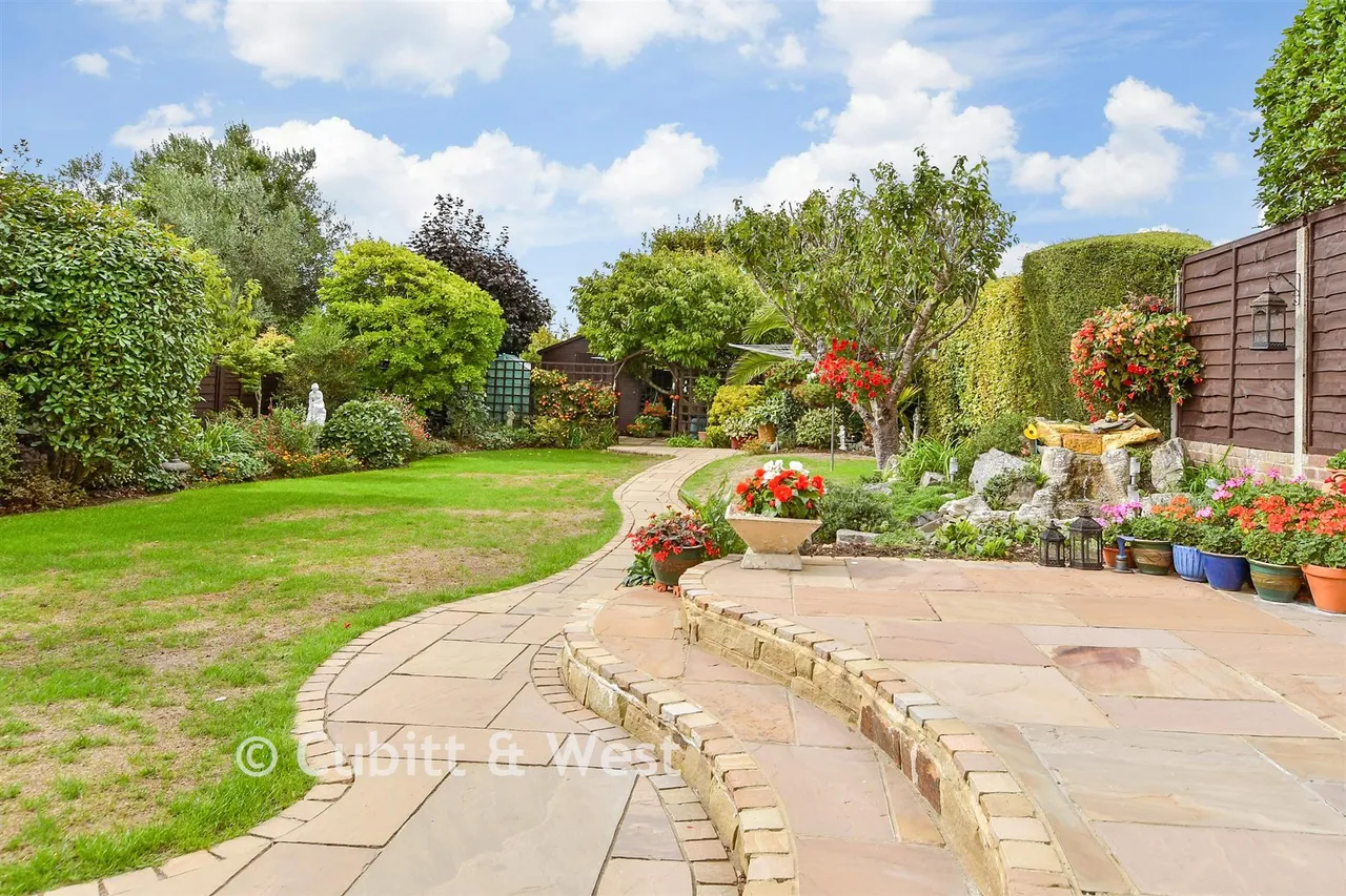 Chute Avenue, Worthing, BN13, photo 2