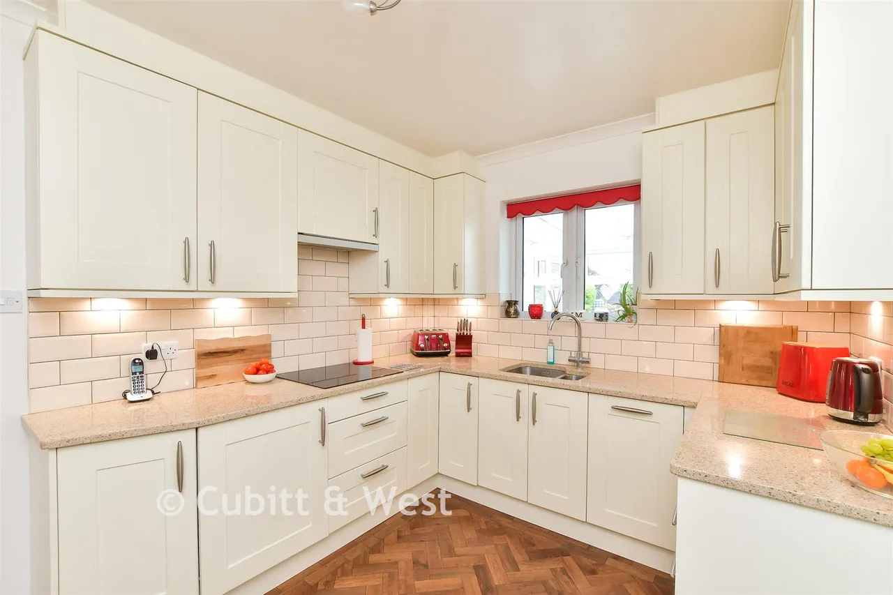 Chute Avenue, Worthing, BN13, photo 7