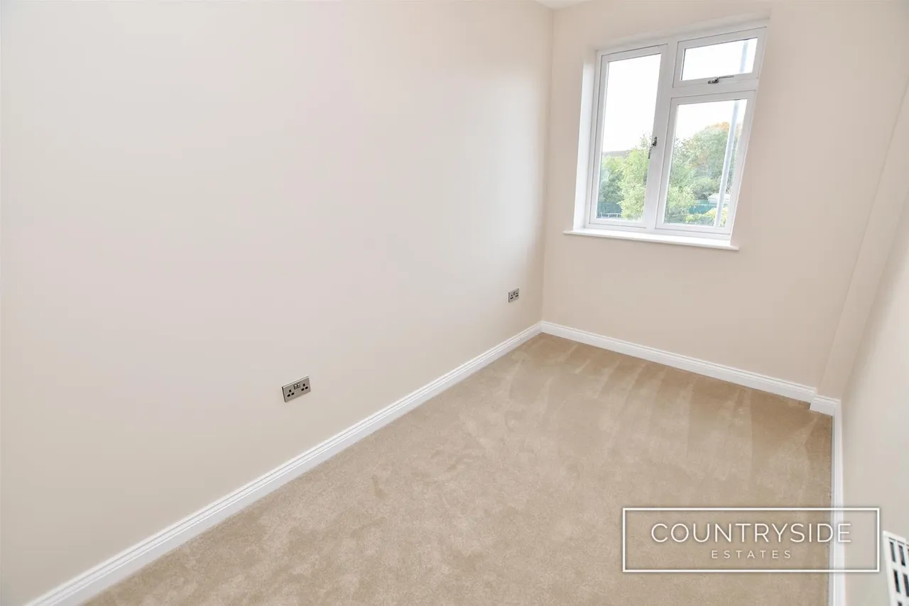 High Road, Benfleet, photo 9