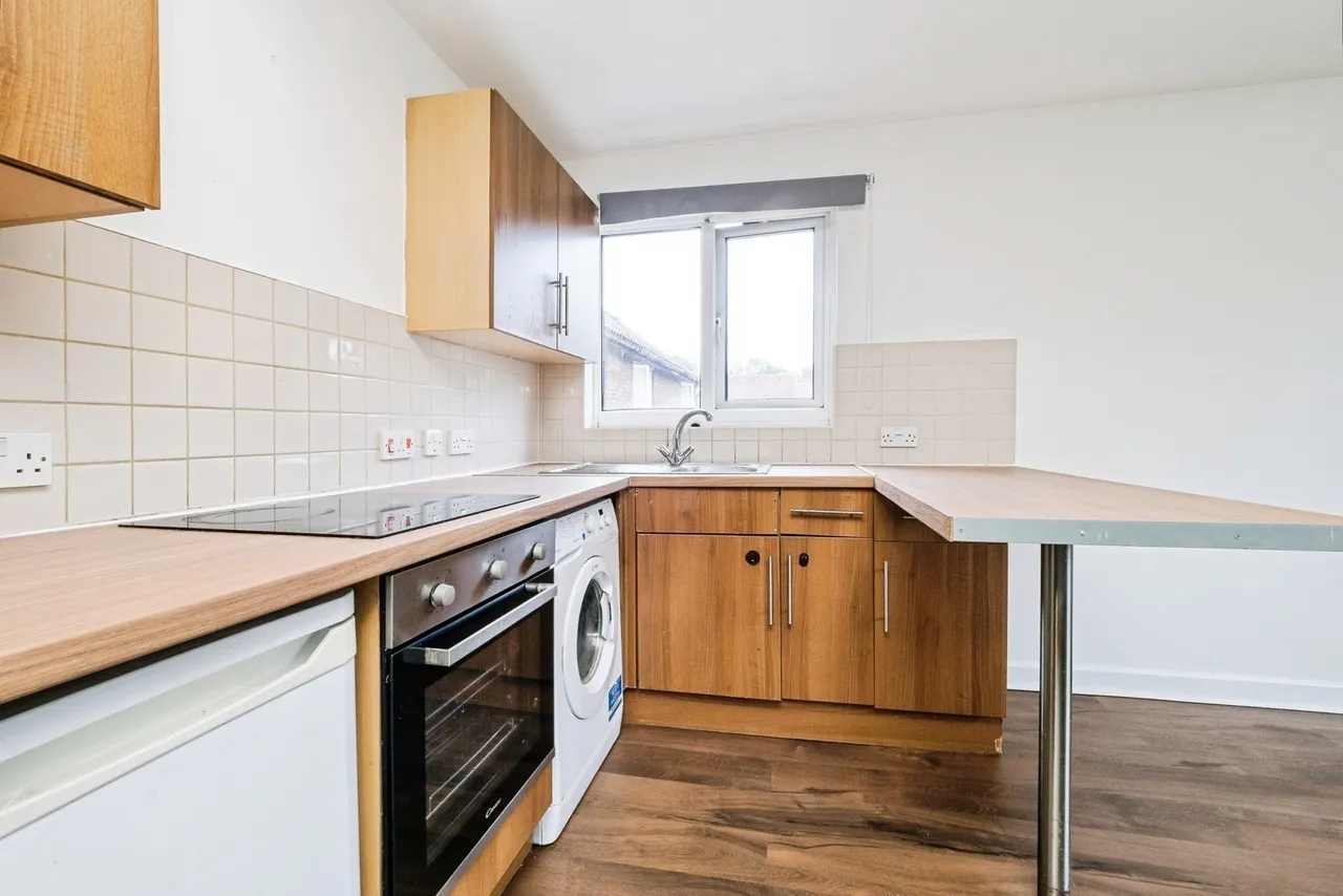 Boultwood Road, Beckton, London, E6, photo 4
