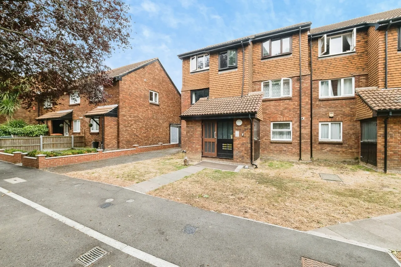 Boultwood Road, Beckton, London, E6, photo 22