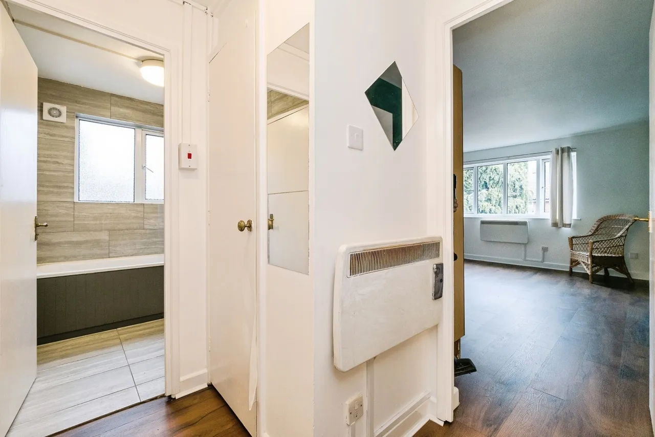 Boultwood Road, Beckton, London, E6, photo 17