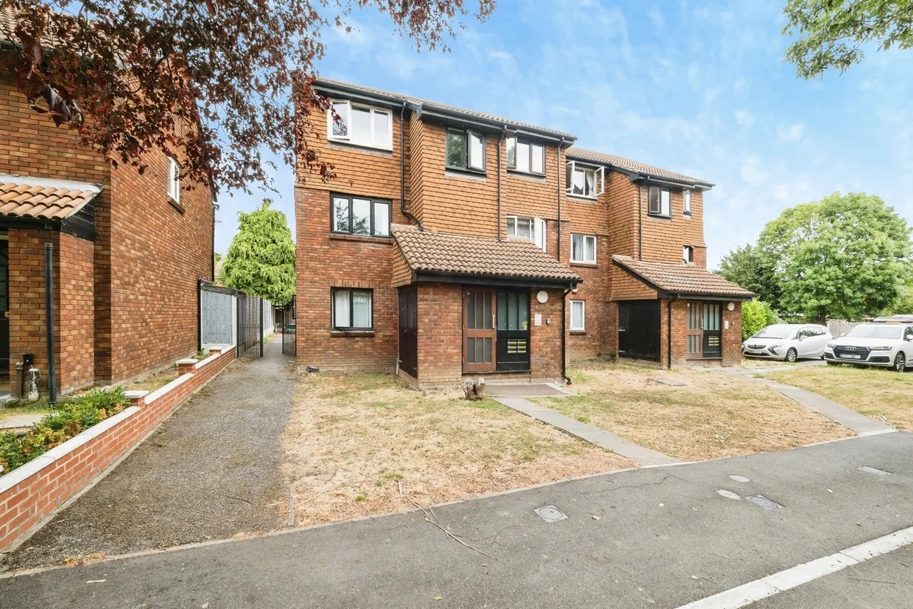 1 bed flat for sale — Boultwood Road, Beckton, London, E6