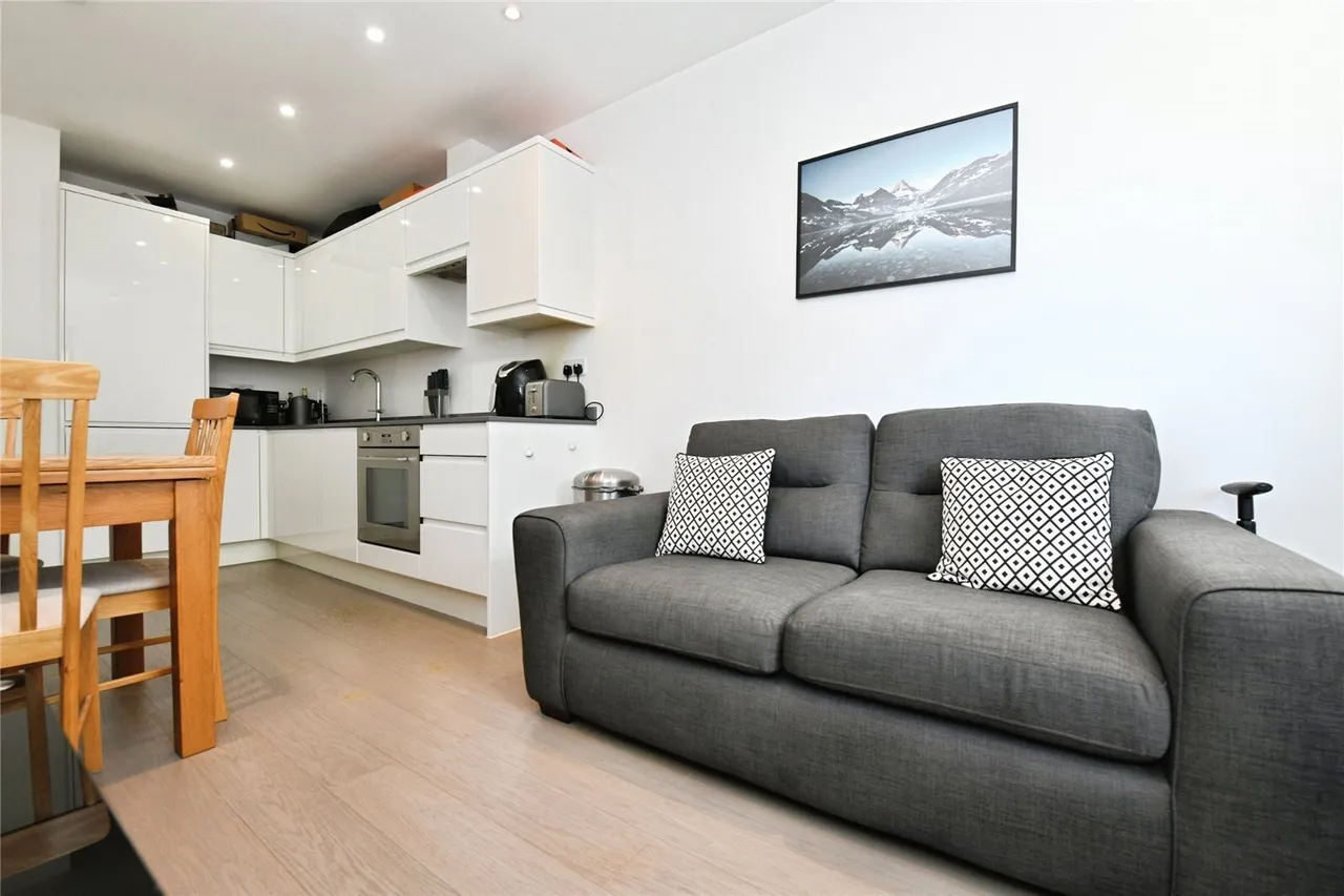 Hubert Road, Essex, CM14, photo 2