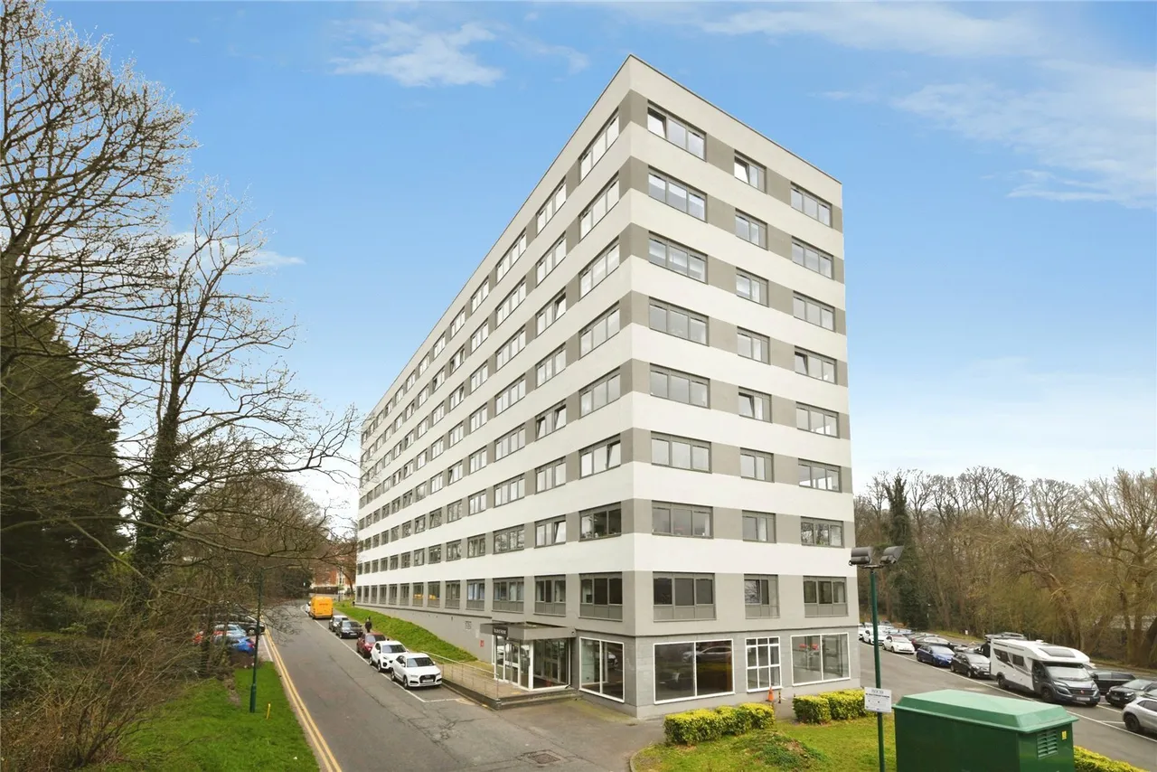 1 bed flat for sale — Hubert Road, Essex, CM14