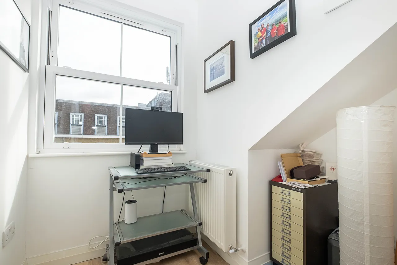 Portman Avenue, London, SW14, photo 15