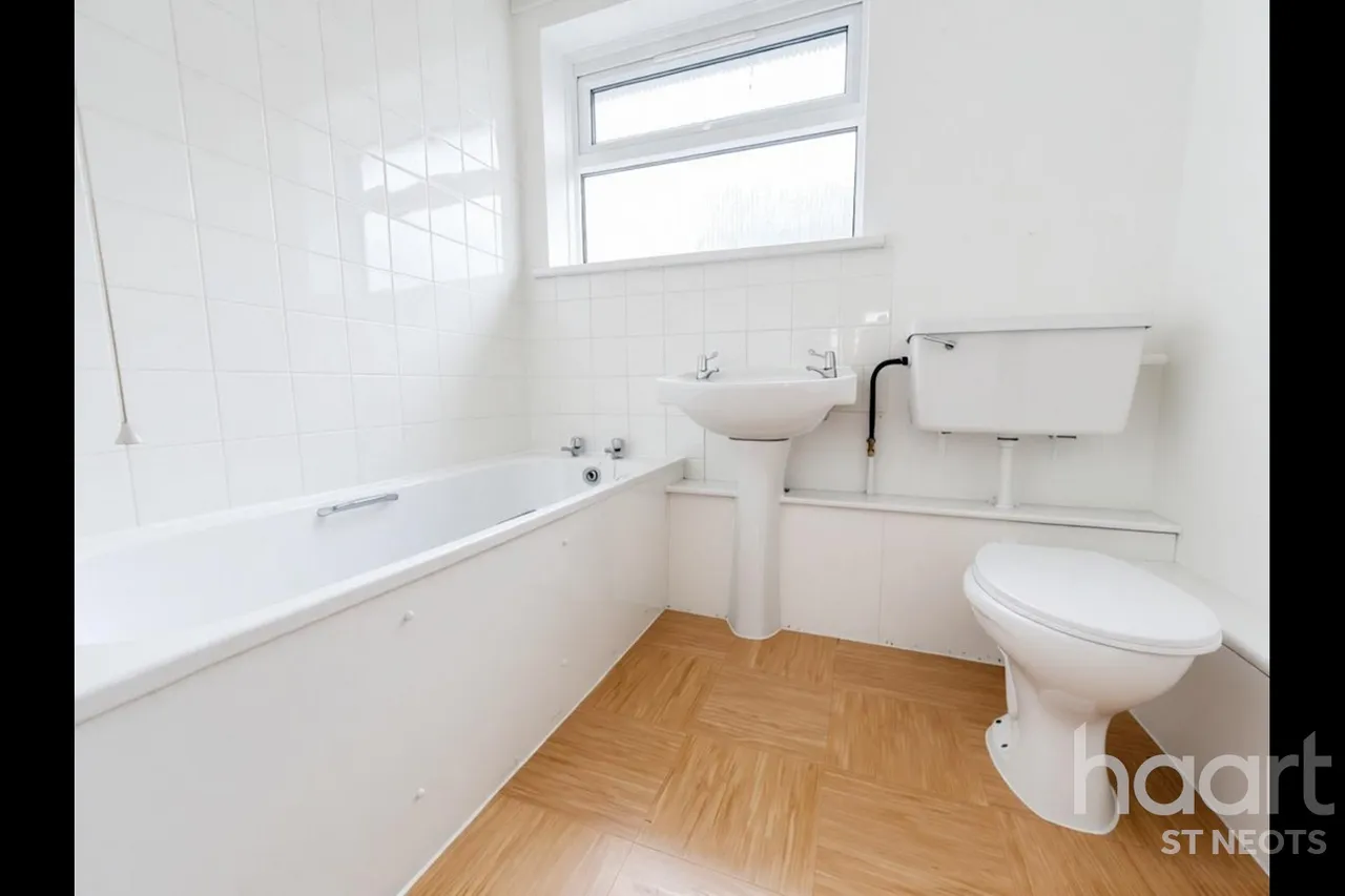 Valentine Gardens, Kimbolton, PE28, photo 5