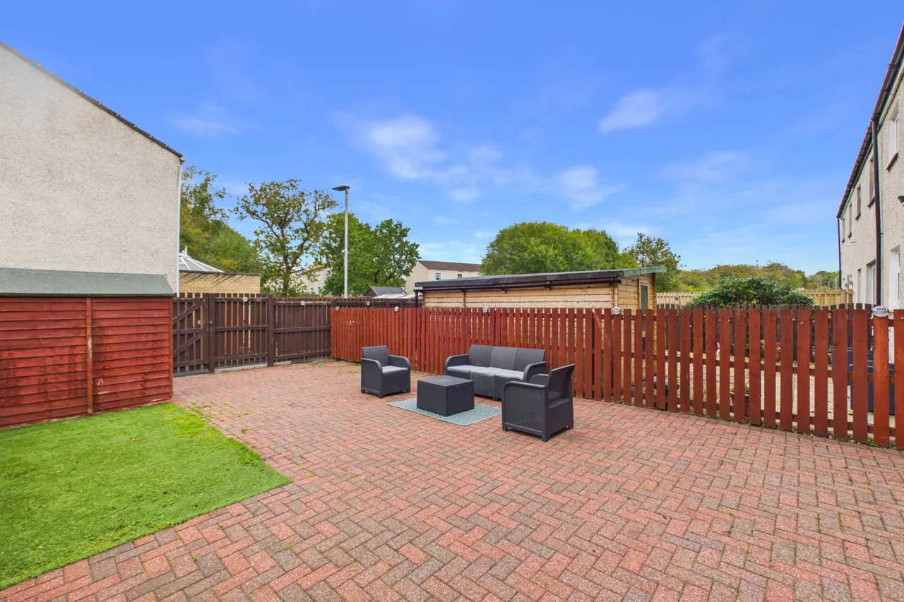 Napier Square, Bellshill, photo 17