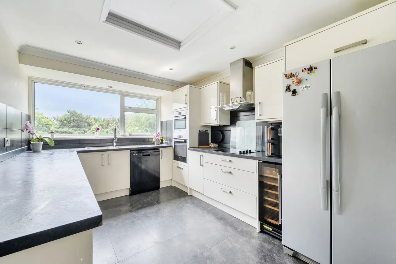 Chantry Close, Storrington, RH20, photo 4