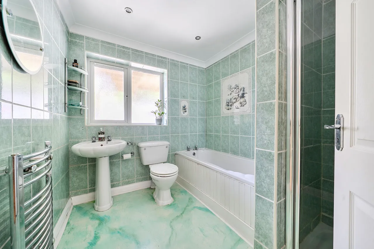 Chantry Close, Storrington, RH20, photo 17