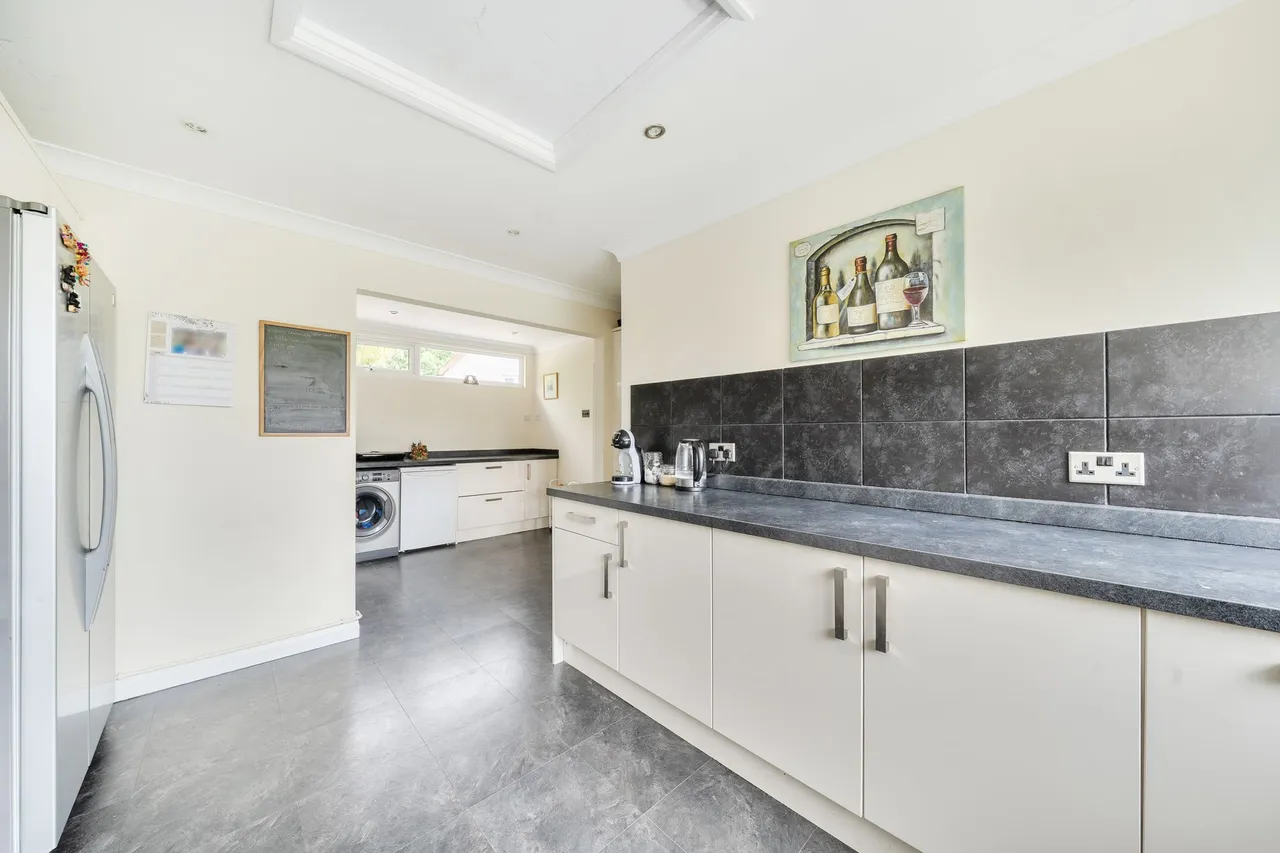 Chantry Close, Storrington, RH20, photo 8