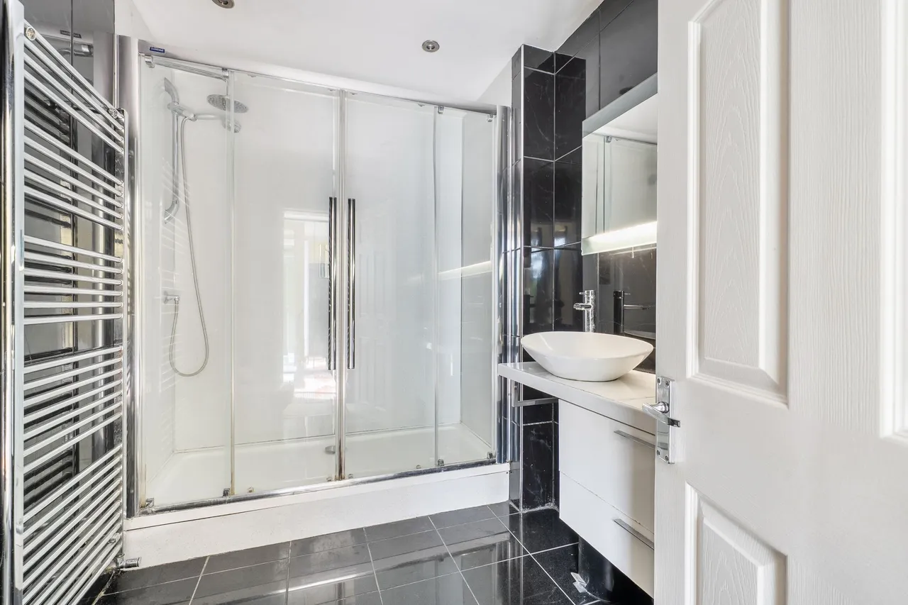 Chantry Close, Storrington, RH20, photo 13