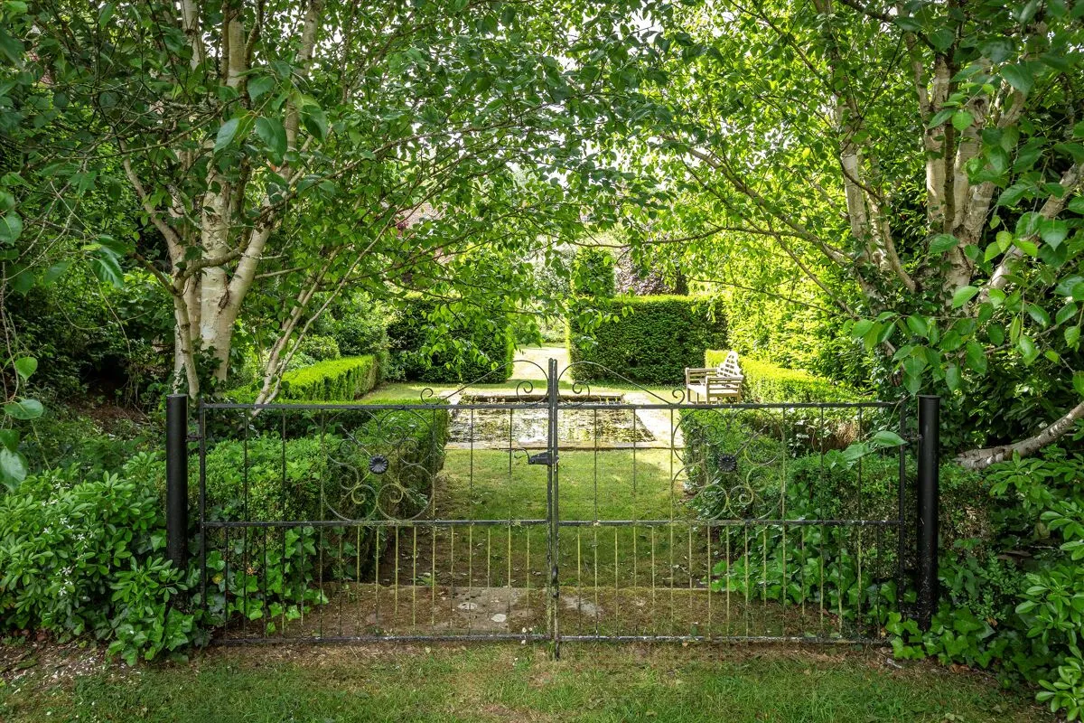 Chawton, Alton, GU34, photo 18