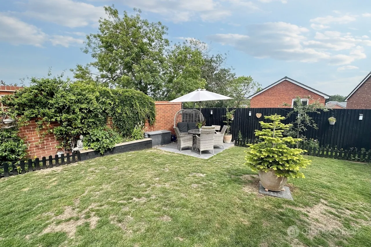 Wakem Close, Galley Common, CV10, photo 23
