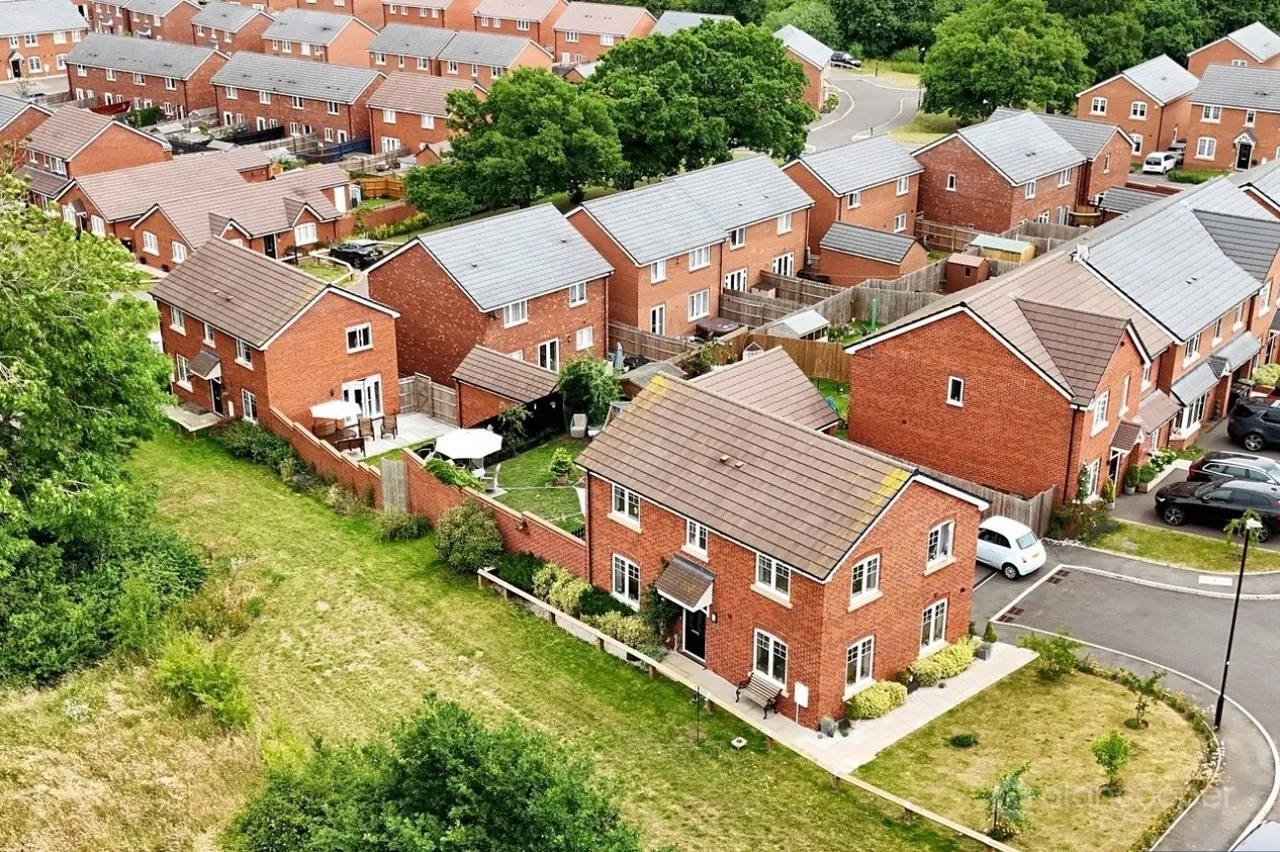Wakem Close, Galley Common, CV10, photo 29