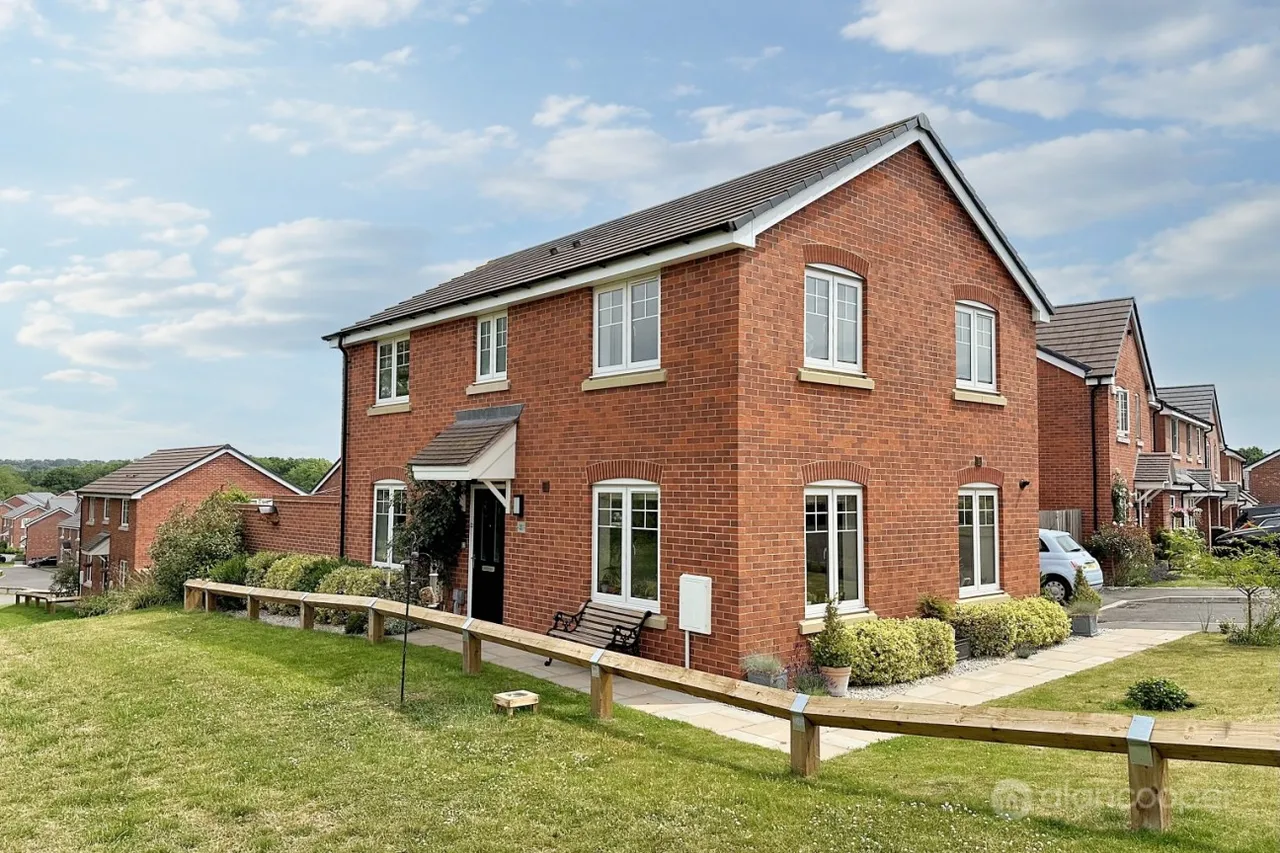 Wakem Close, Galley Common, CV10, photo 24