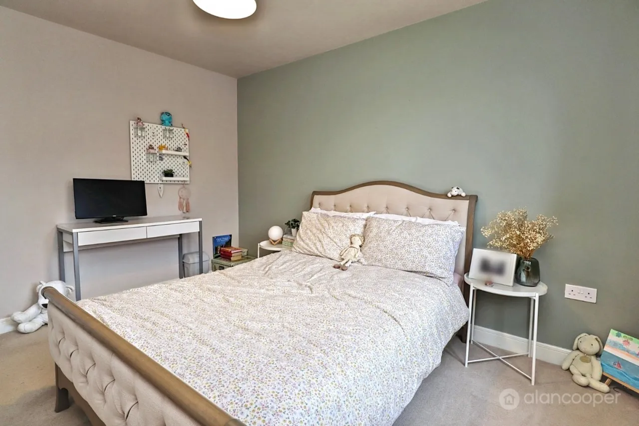 Wakem Close, Galley Common, CV10, photo 15