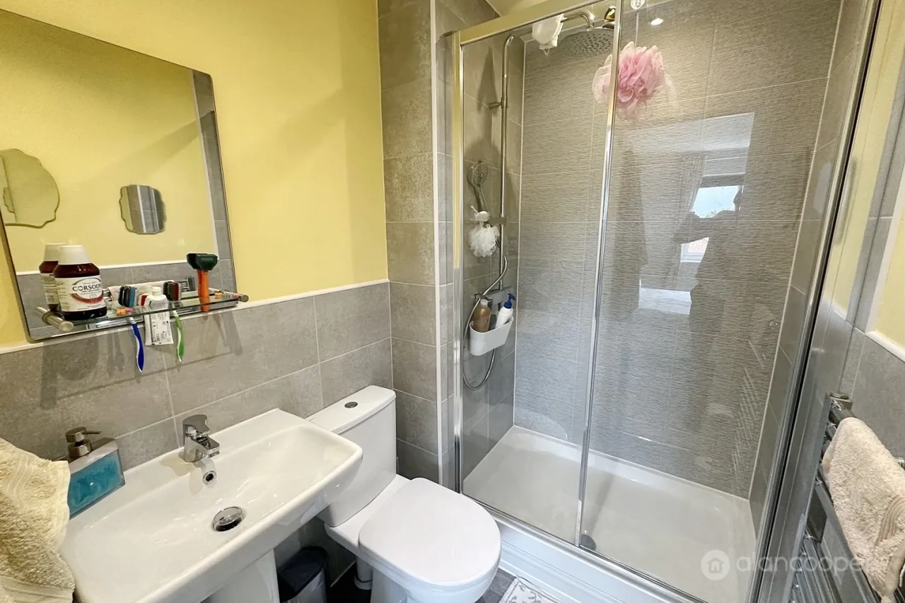 Wakem Close, Galley Common, CV10, photo 13