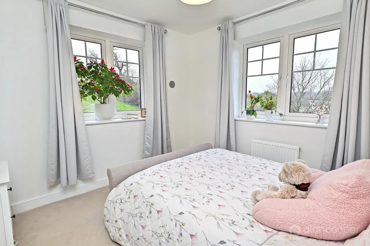 Wakem Close, Galley Common, CV10, photo 16