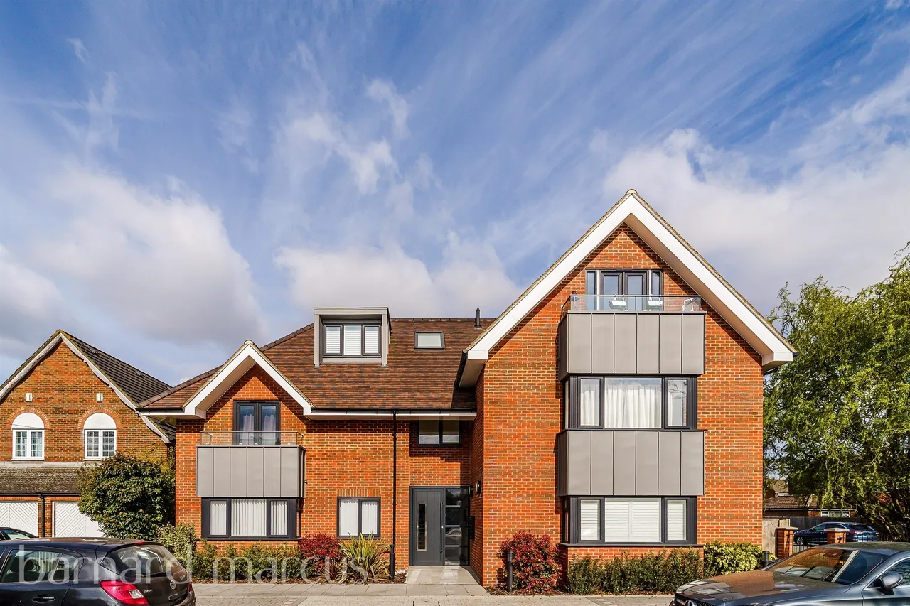 Ruxley Lane, Epsom, KT19, photo 10