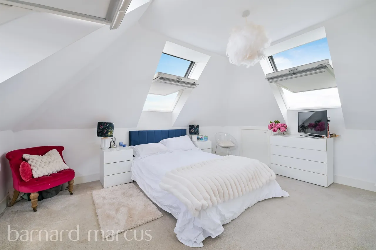 Ruxley Lane, Epsom, KT19, photo 6