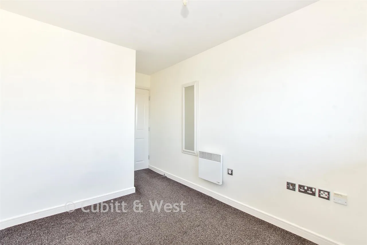 Gisors Road, Southsea, PO4, photo 7
