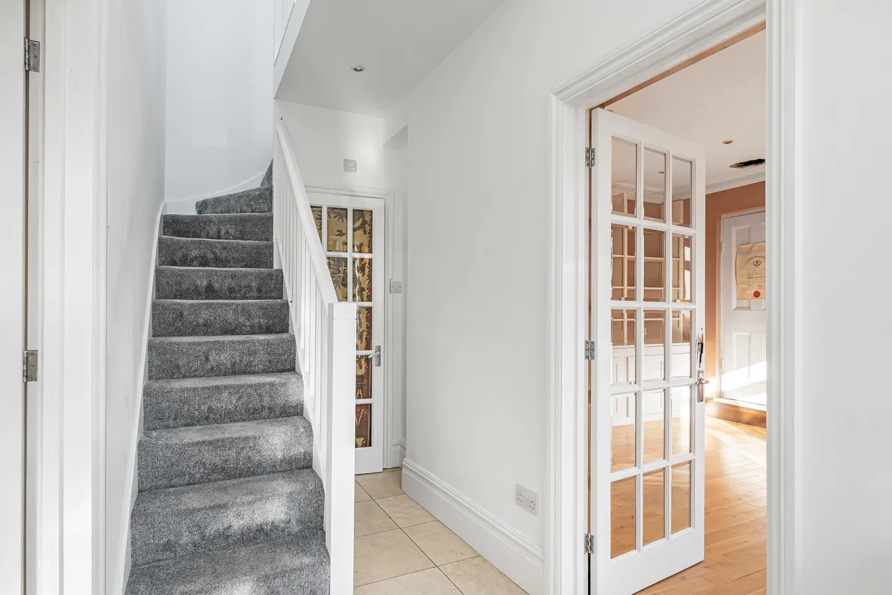 Cambridge Road South, London, W4, photo 19